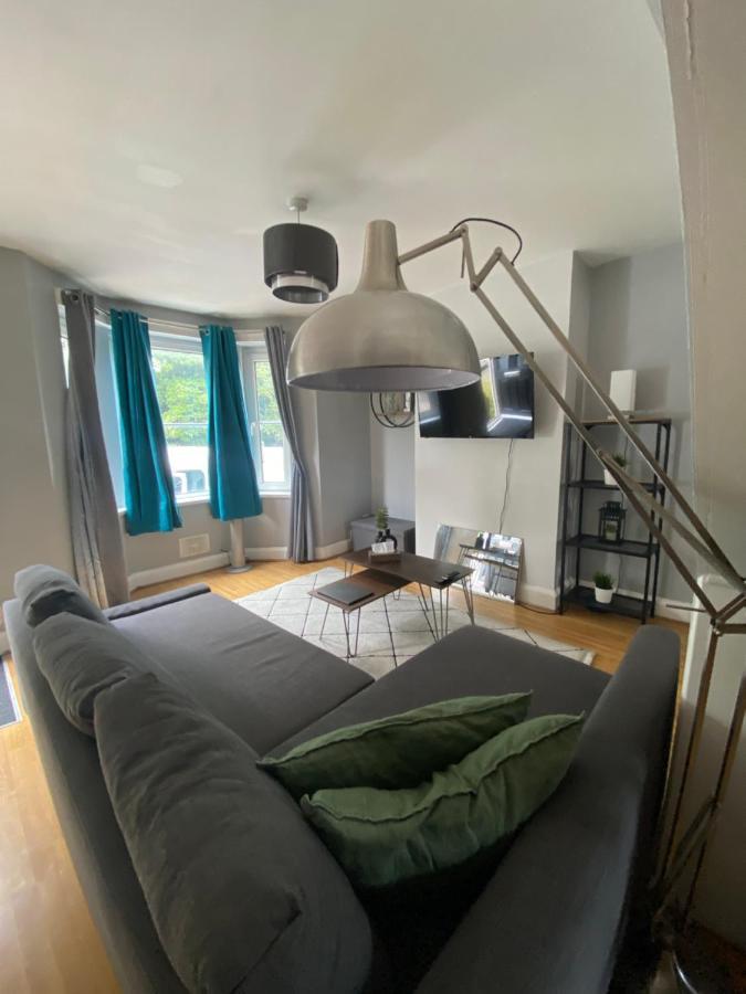 Medway Getaway - 3 Bed Home With Luxury Bathroom Чатем Екстер'єр фото