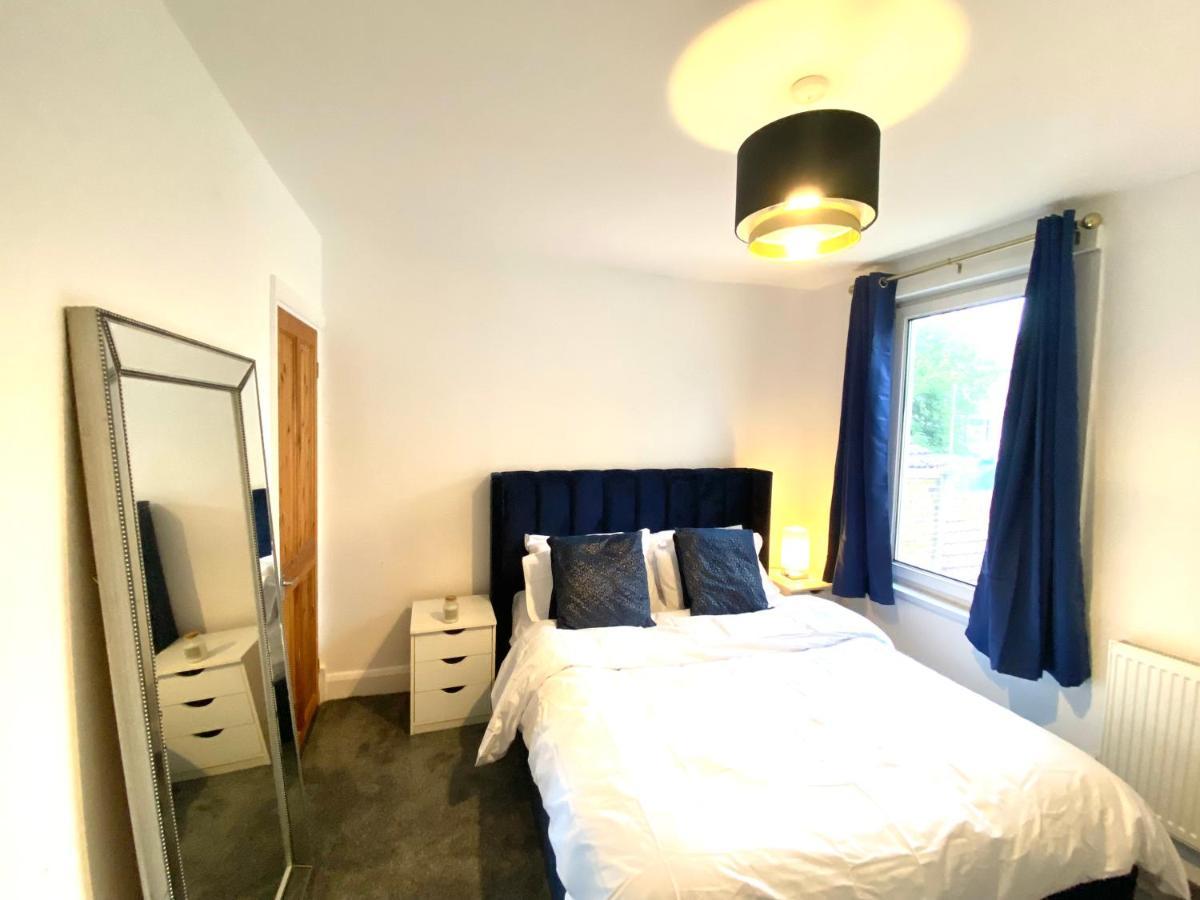Medway Getaway - 3 Bed Home With Luxury Bathroom Чатем Екстер'єр фото