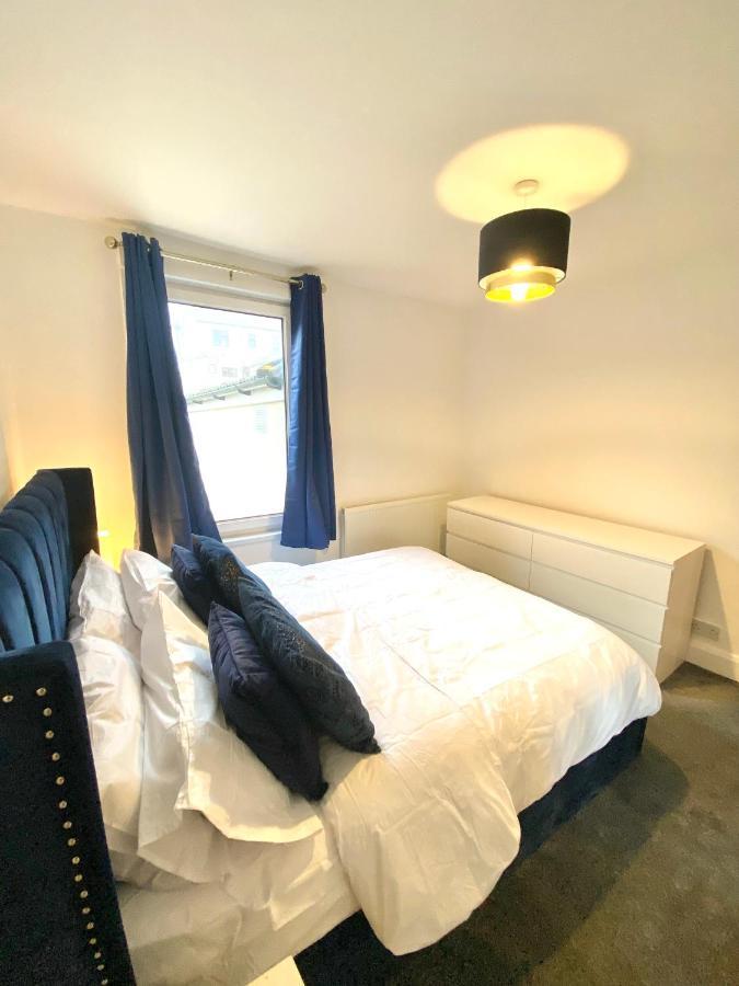 Medway Getaway - 3 Bed Home With Luxury Bathroom Чатем Екстер'єр фото