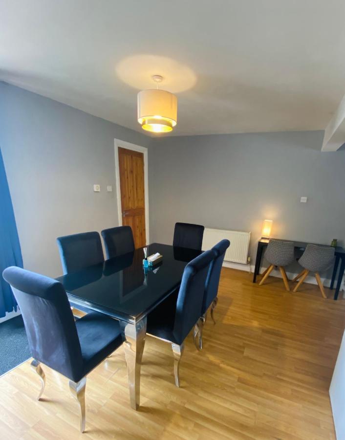 Medway Getaway - 3 Bed Home With Luxury Bathroom Чатем Екстер'єр фото