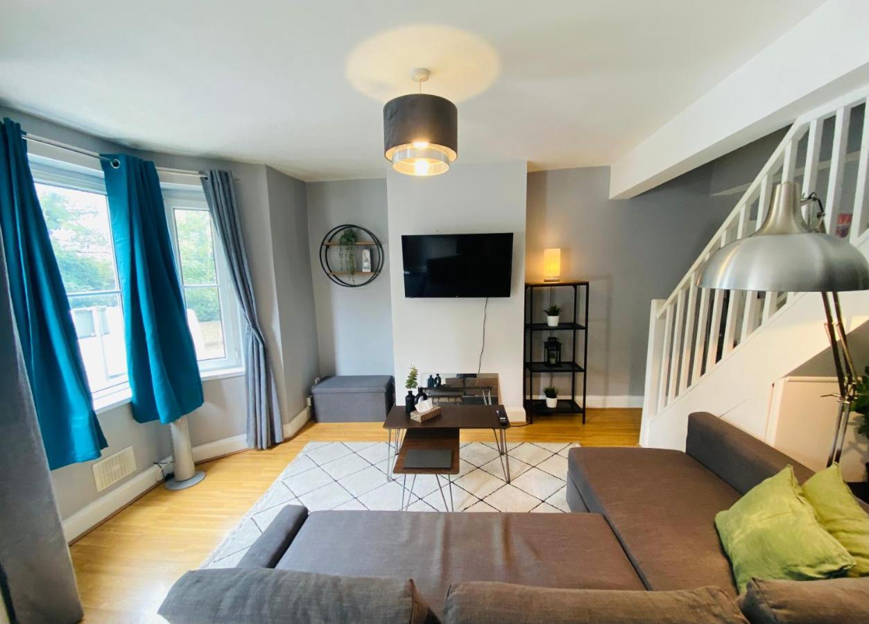Medway Getaway - 3 Bed Home With Luxury Bathroom Чатем Екстер'єр фото